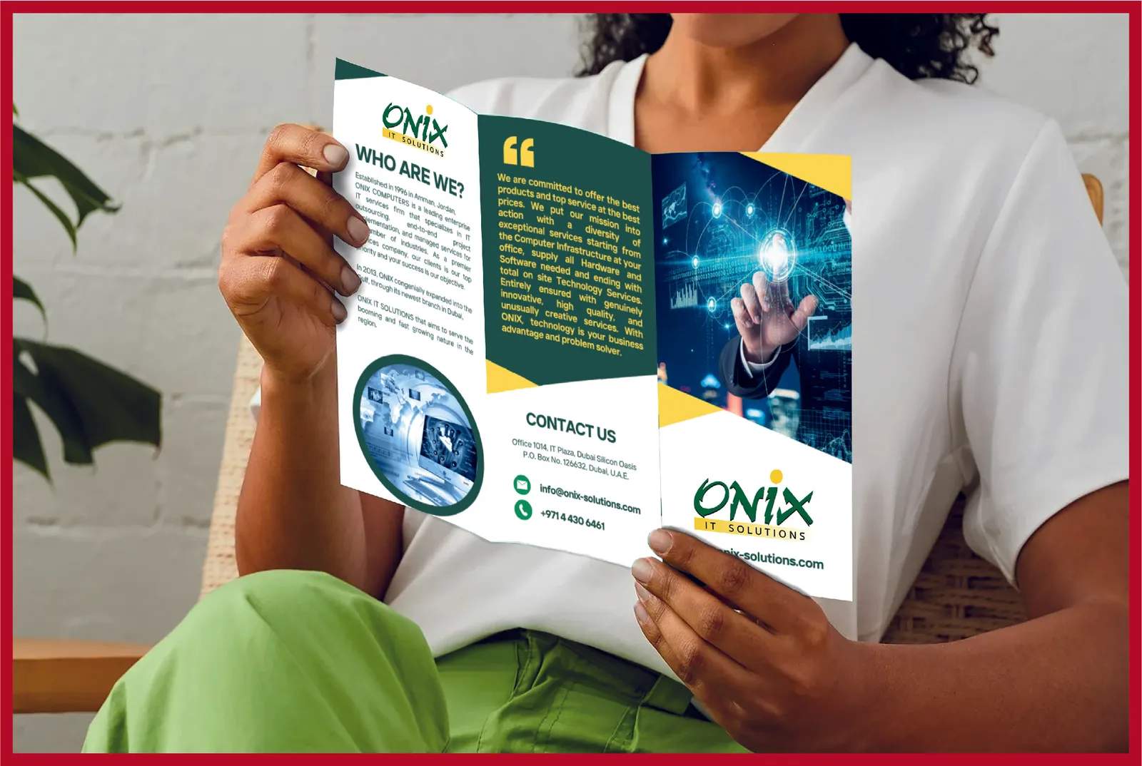 Brochures and flyers printing service image